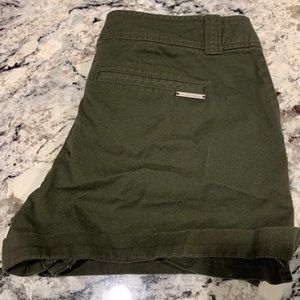 Women’s New York & Company size 6 shorts